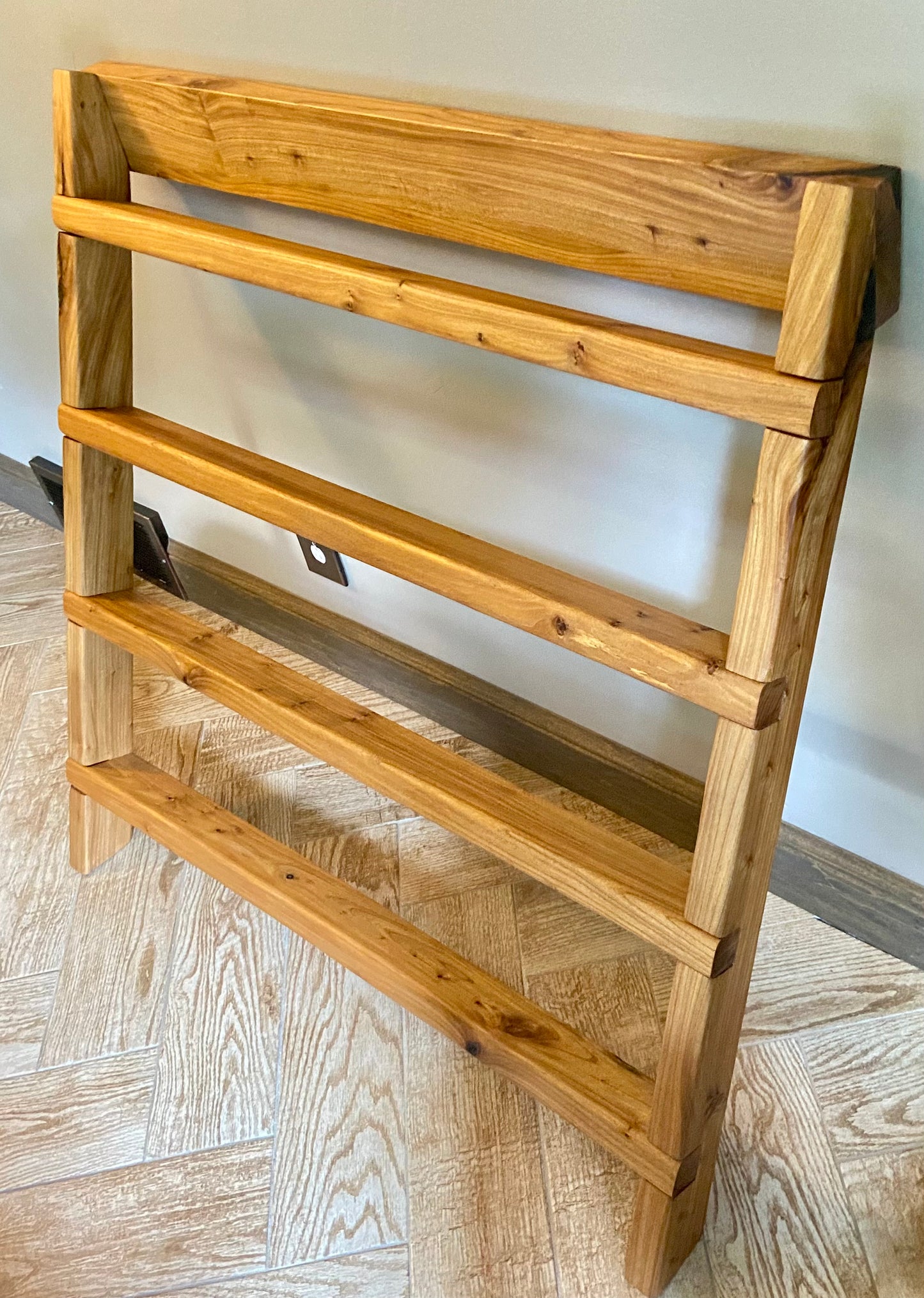 Rustic Southwestern Style Chestnut Blanket Display Ladder