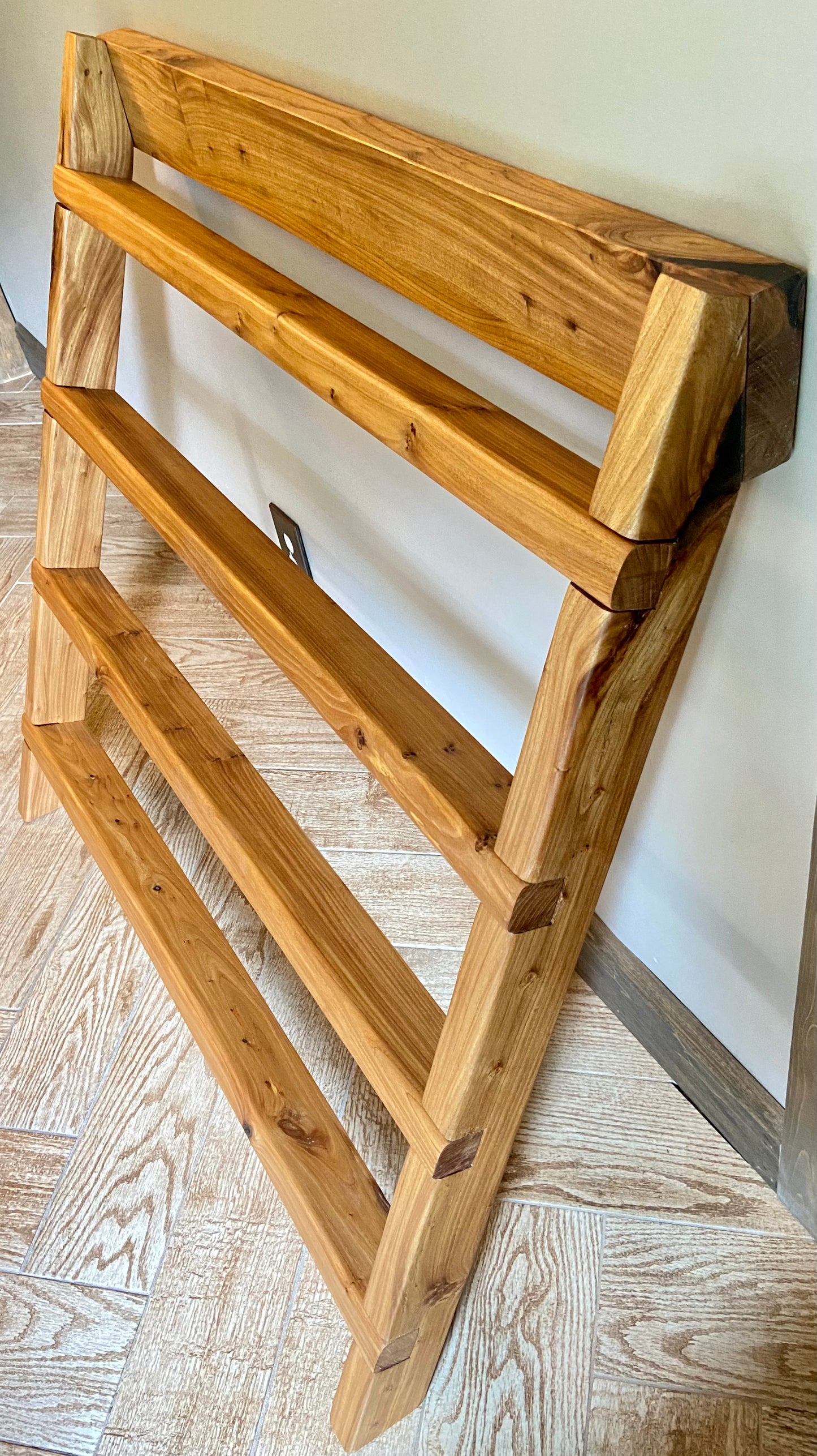 Rustic Southwestern Style Chestnut Blanket Display Ladder
