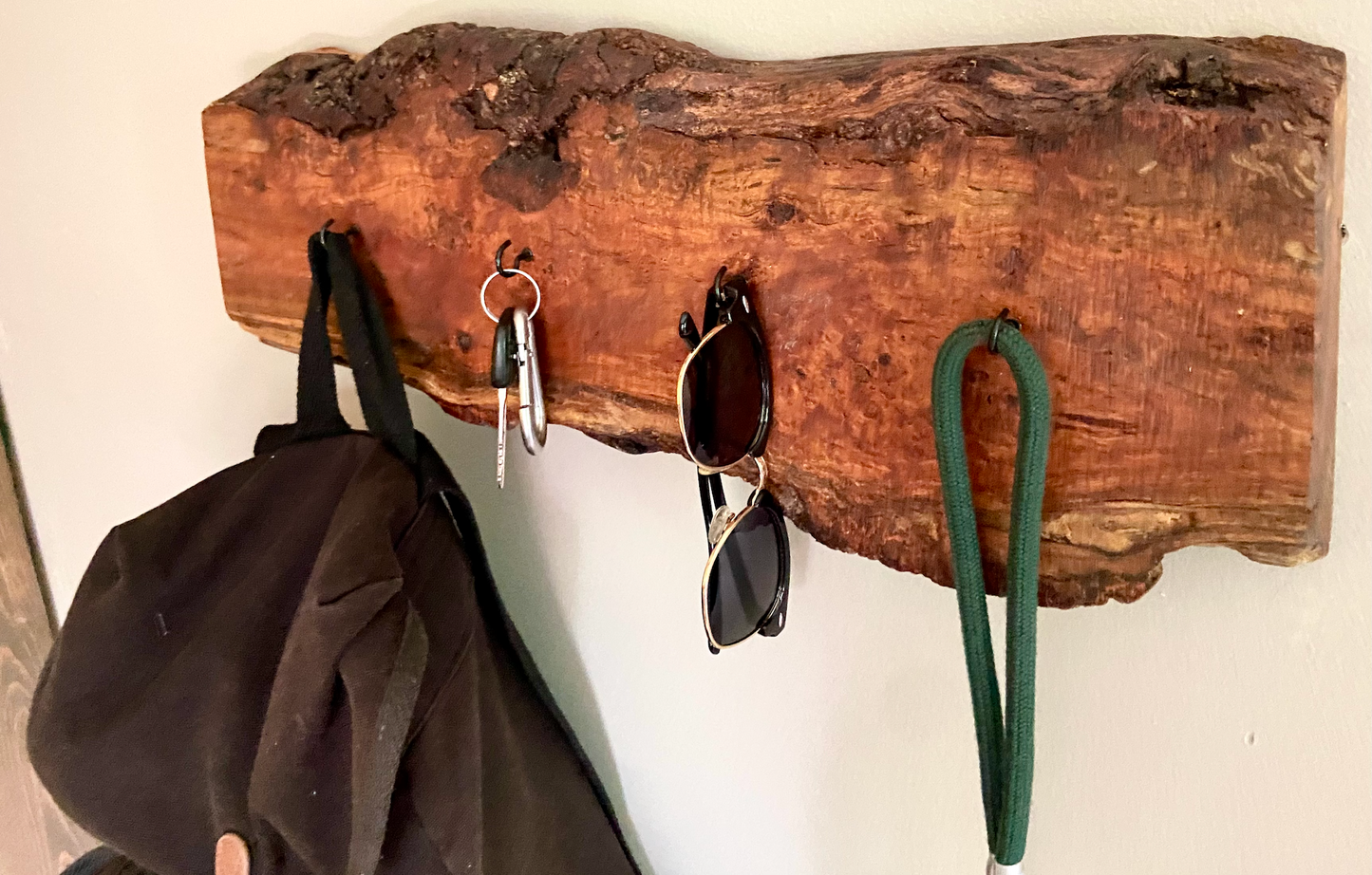Key Holder- Wall Mounted- Key Hooks- Keychain Rack- Live Edge Wood